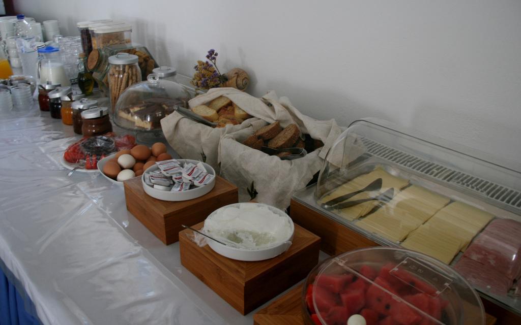 אנטיפארוס Hotel Mantalena מראה חיצוני תמונה